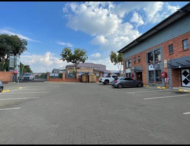 INDUSTRIAL PROPERTY TO RENT IN HENNOPSPARK